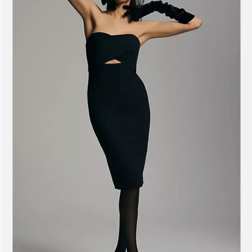 Black Halo Chic Strapless Black Dress